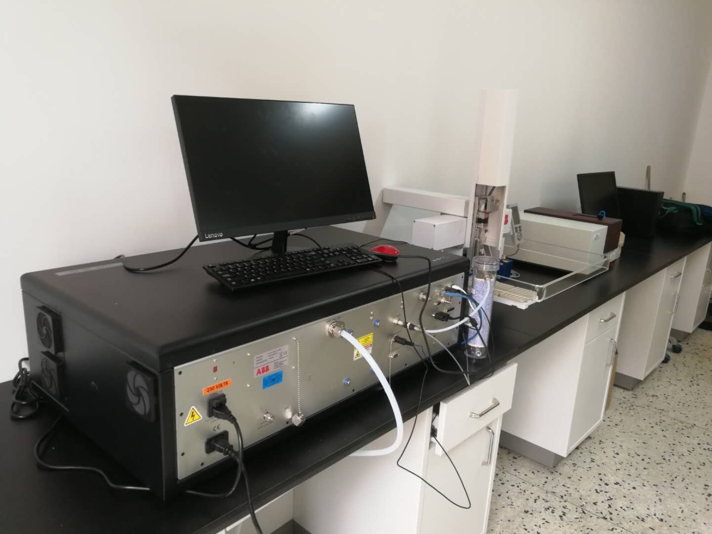 云南大学 水同位素分析仪